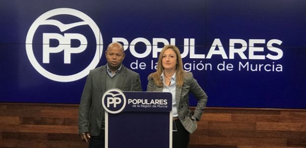 El PP exige al PSOE y a Diego Conesa que !dejen de castigar sin el documento de identificación a los hispanoamericanos murcianos!