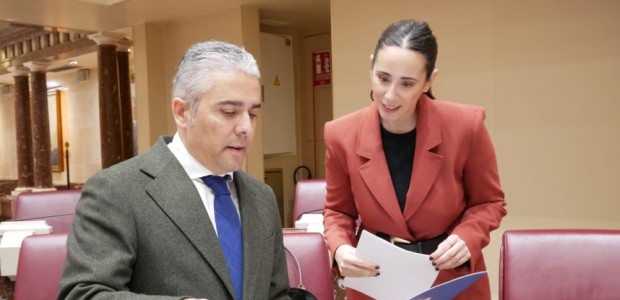 Cano denuncia la “farsa” de Vox por “engañar a agricultores y ganaderos” al votar en contra de las salvaguardas de Mercosur